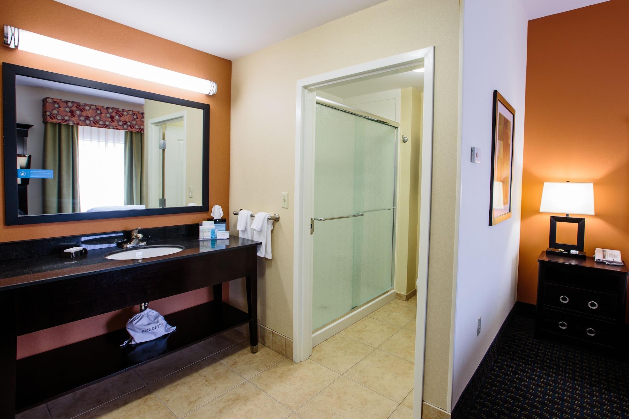 Hampton & Hotel 3*