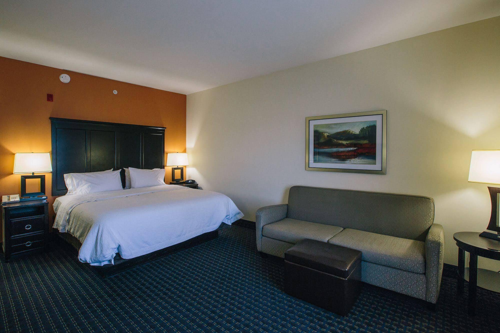 Hotel Hampton & Effingham